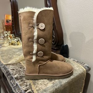 Brand new UGGs size 10